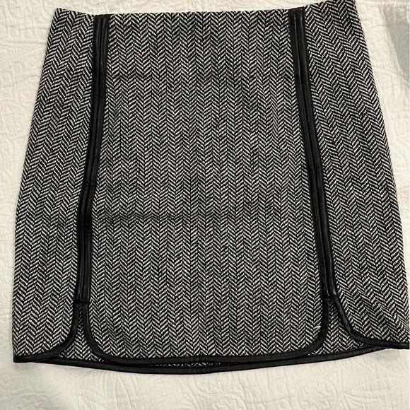 High waisted herringbone skirt - Picture 5 of 5